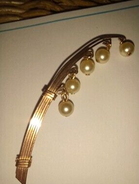 Vintage Pearl Brooch